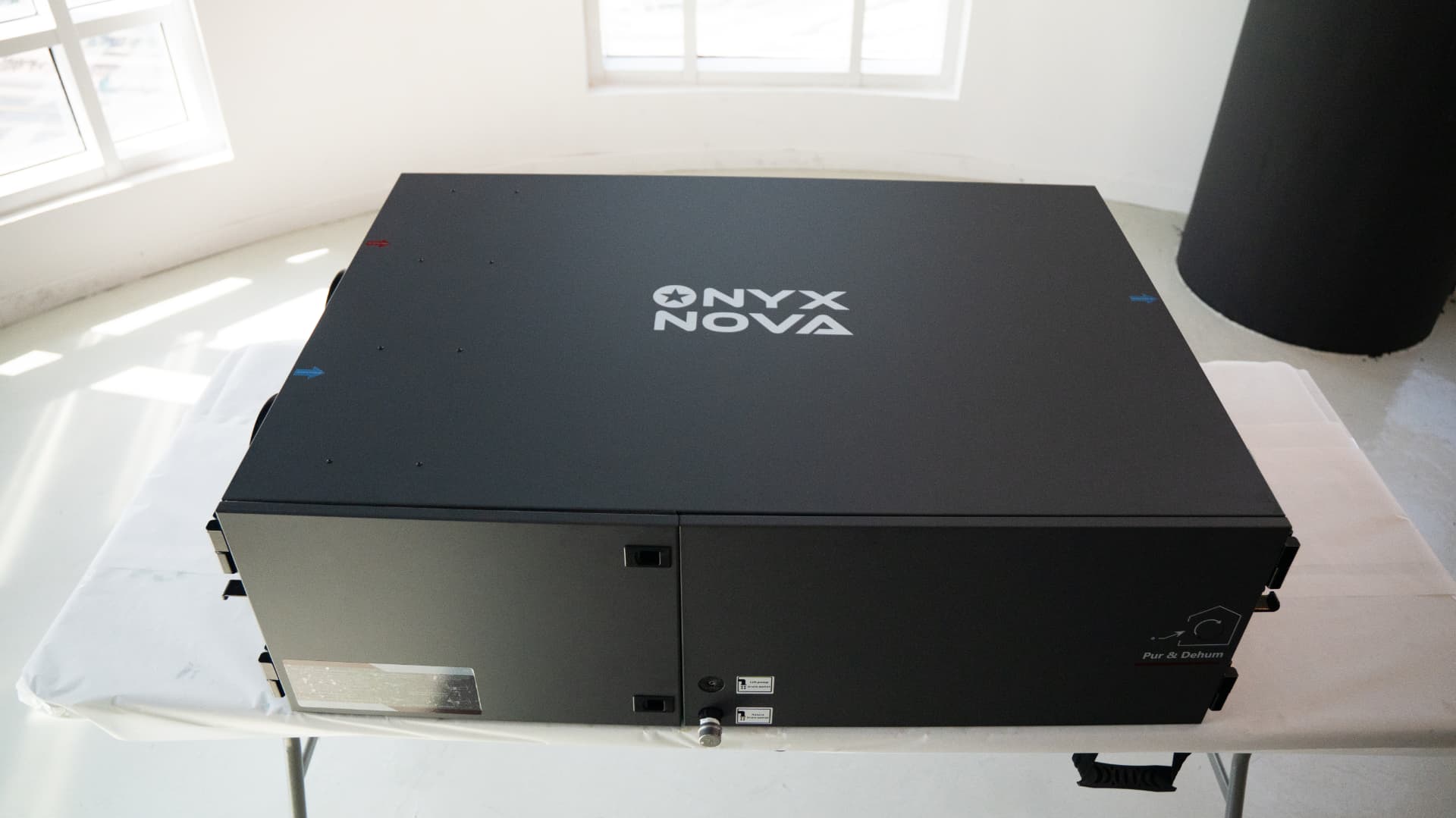 Top view of the ONYX NOVA concealed ducted unit.